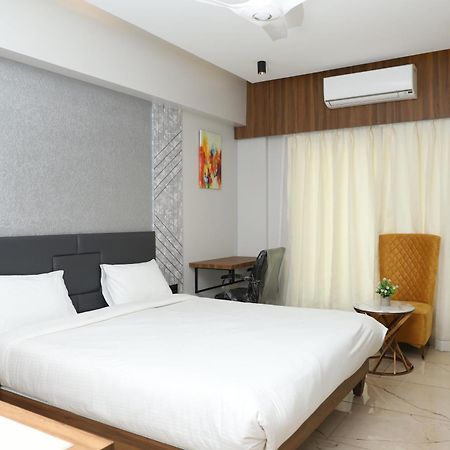 Hotel Florence Nanded Dış mekan fotoğraf