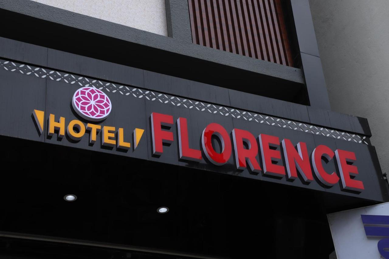 Hotel Florence Nanded Dış mekan fotoğraf