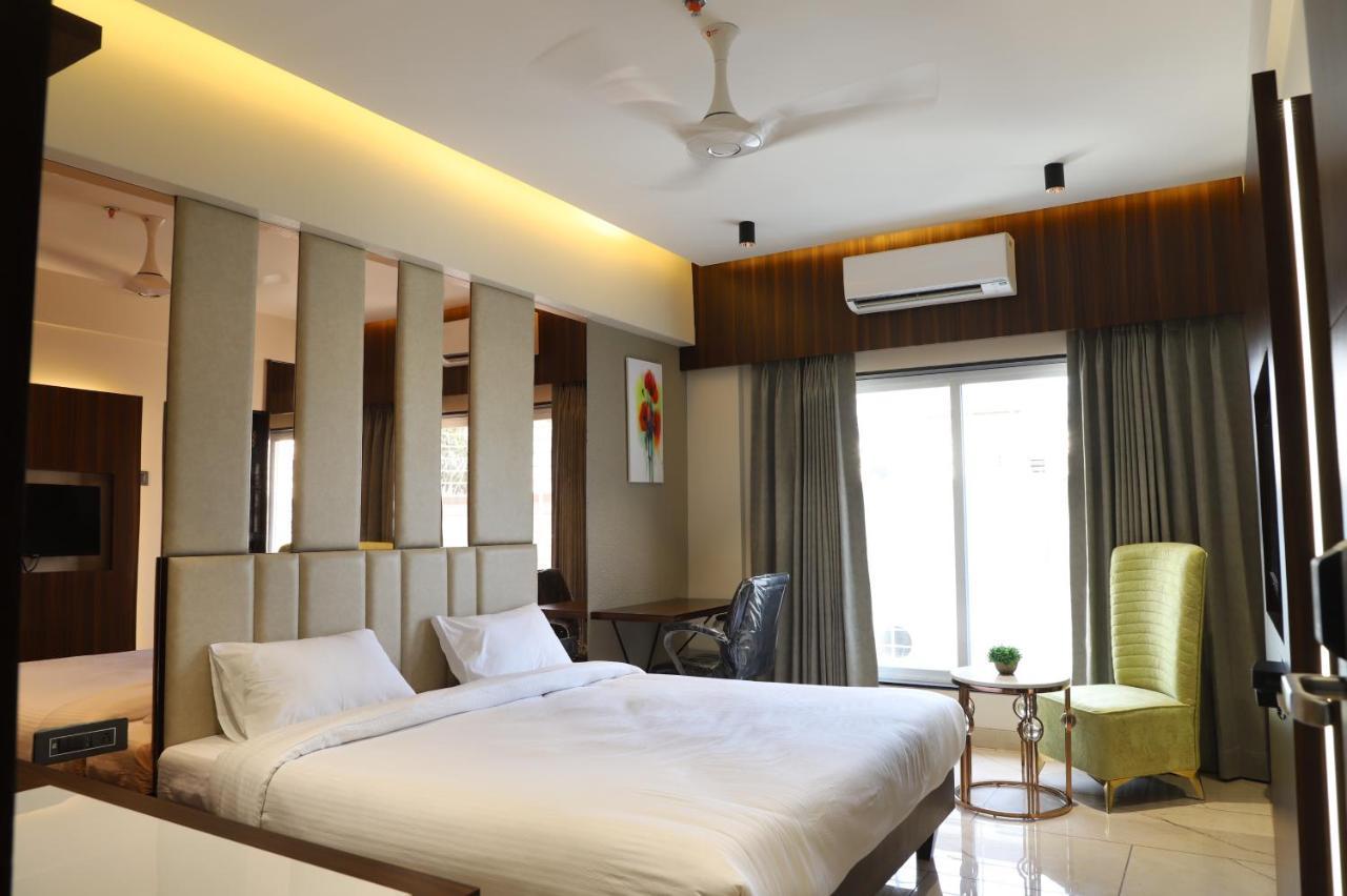 Hotel Florence Nanded Dış mekan fotoğraf