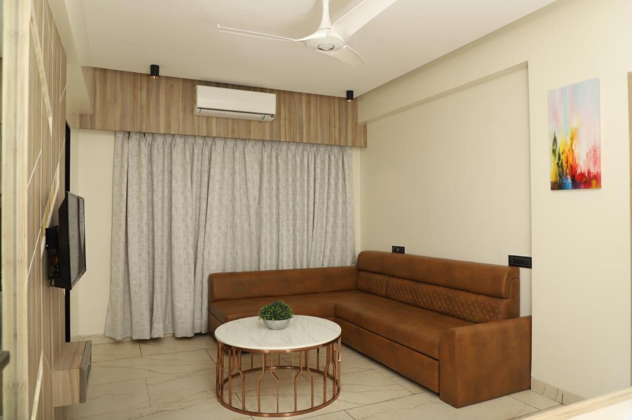Hotel Florence Nanded Dış mekan fotoğraf