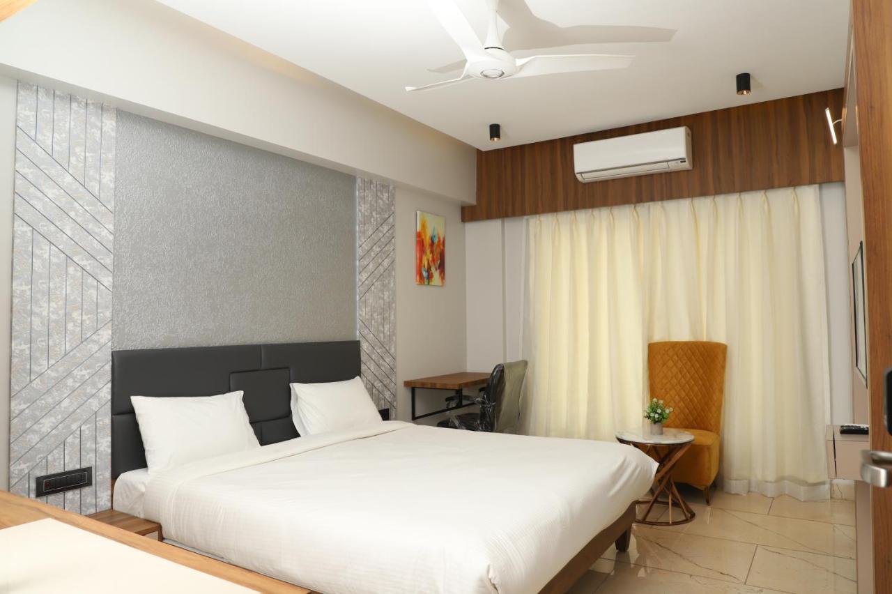 Hotel Florence Nanded Dış mekan fotoğraf