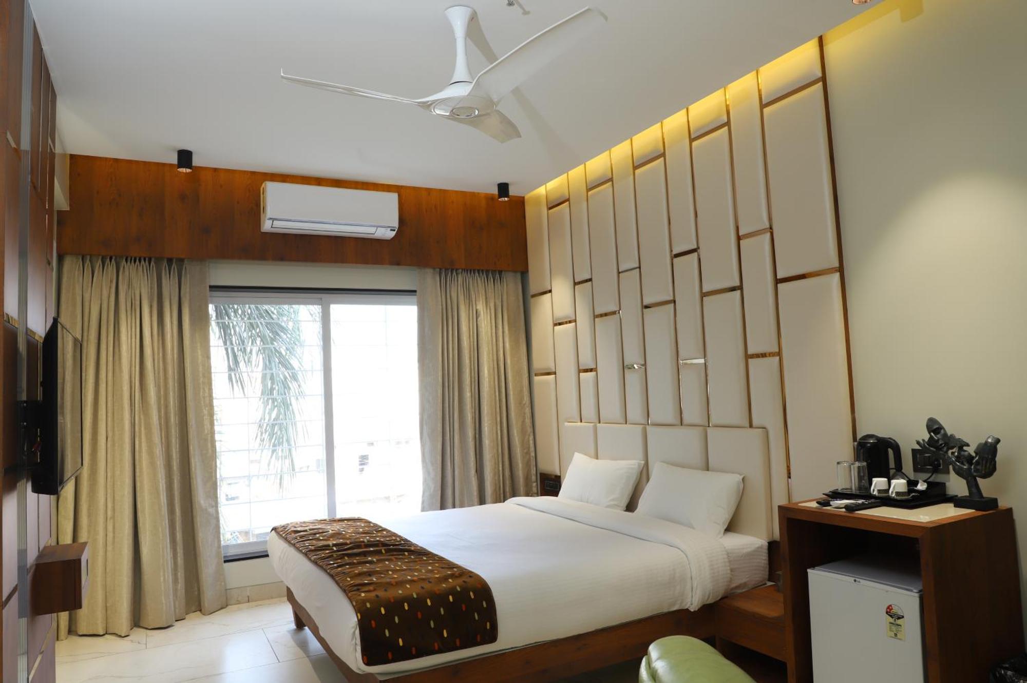Hotel Florence Nanded Dış mekan fotoğraf