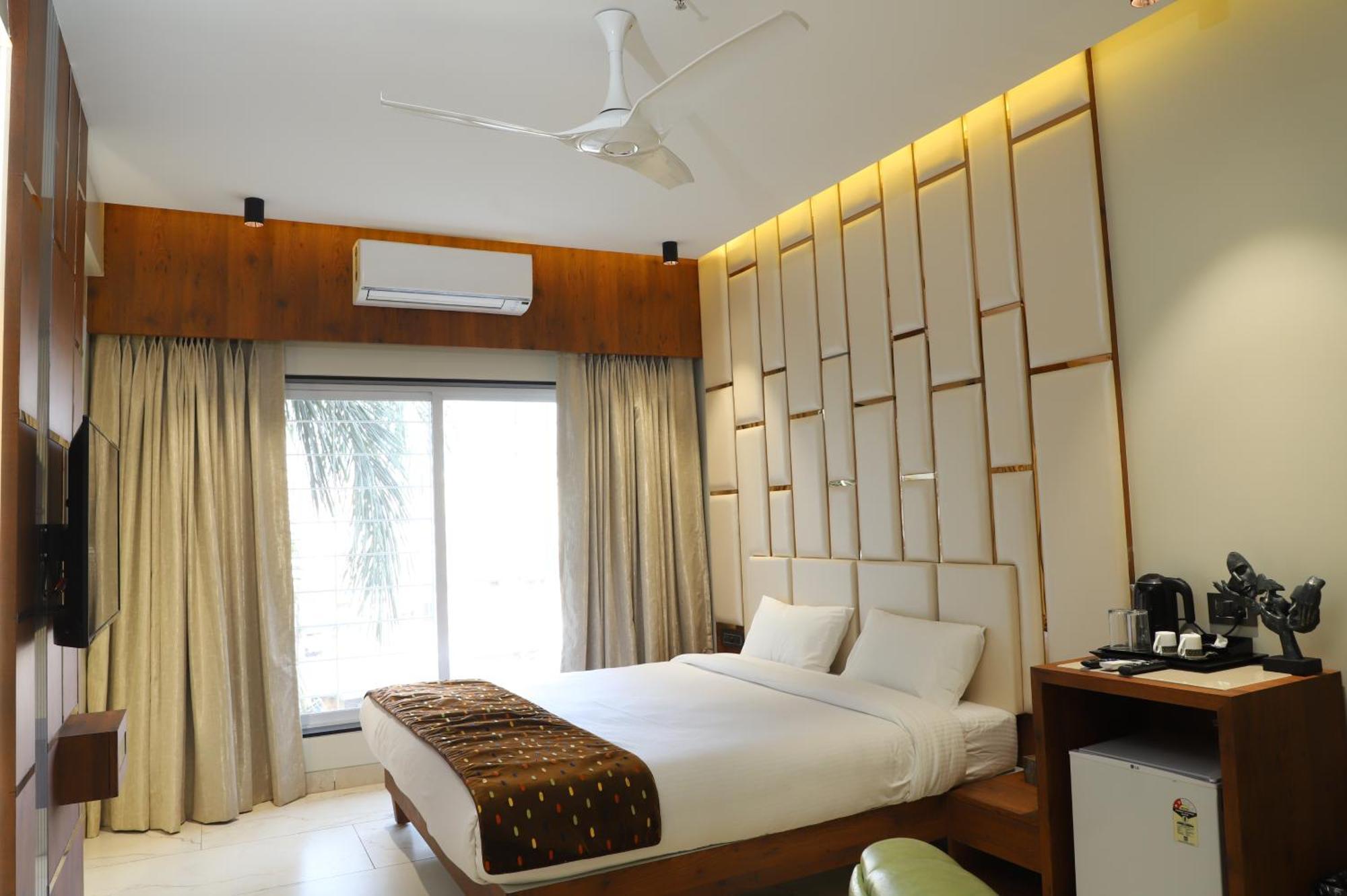 Hotel Florence Nanded Dış mekan fotoğraf