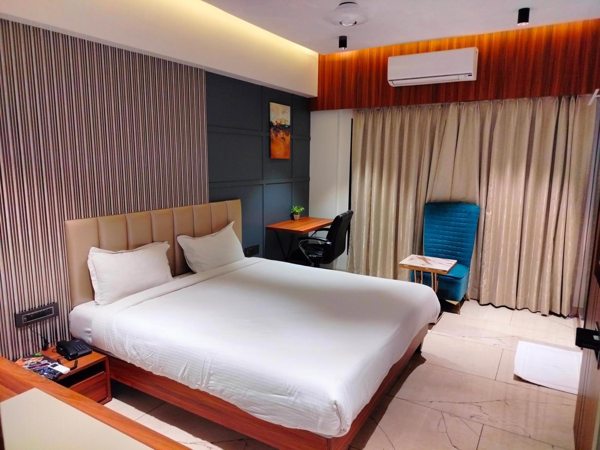 Hotel Florence Nanded Dış mekan fotoğraf